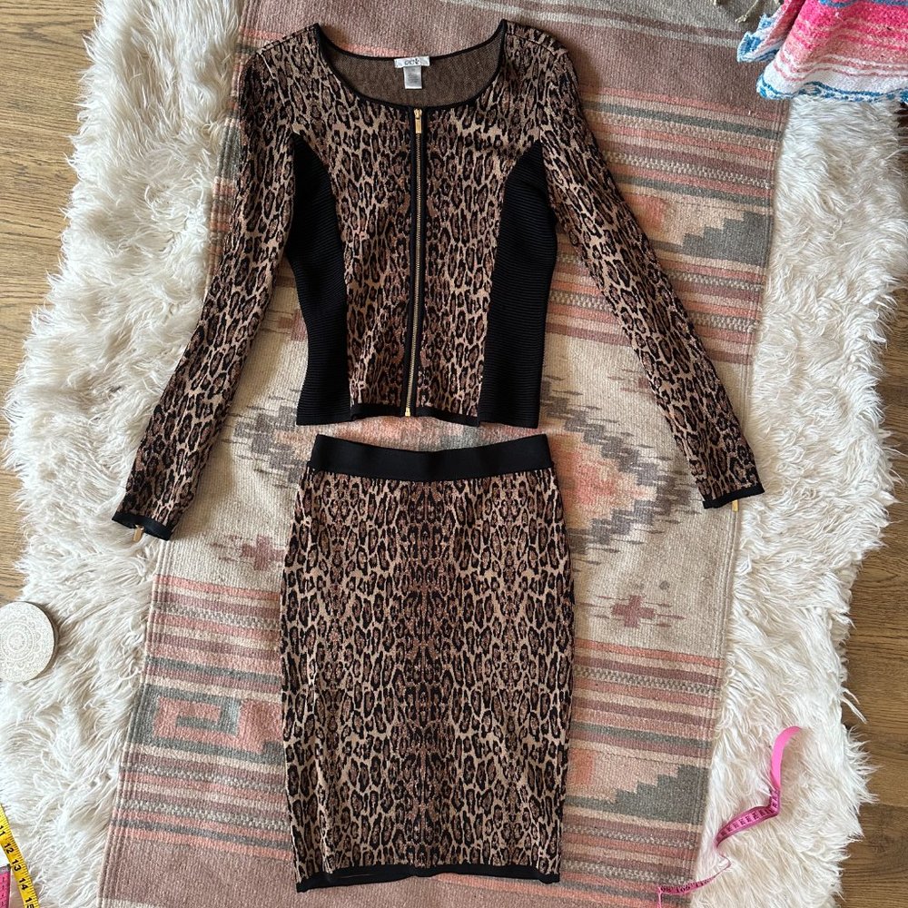 Cache Leopard 2-Piece Suit - Picture 10 of 10